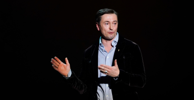 Безруков встретился с труппой МХАТ им. Горького впервые в качестве худрука