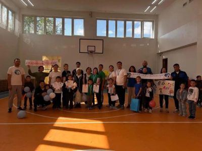 В Астане прошли веселые старты с участием семей учеников школ