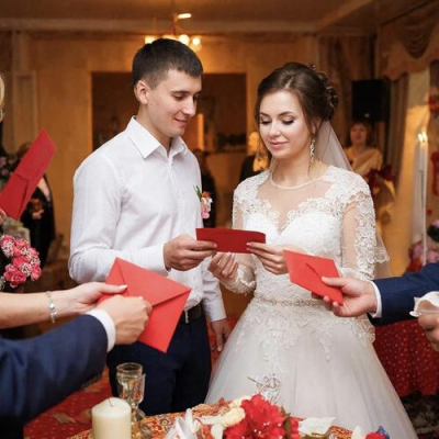 Адвокат рассказала, нужно ли платить налог с денег, подаренных на свадьбу