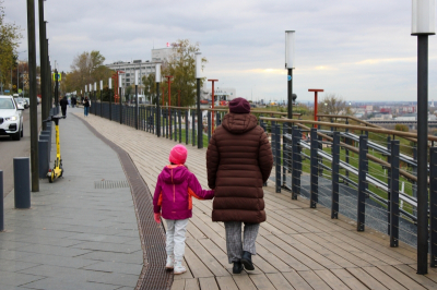 &laquo;Мама, там дядьки в машине&raquo;: как живет девочка, которую трое суток держал рецидивист в Смоленске