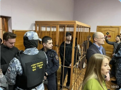 Суд отправил в колонию екатеринбургского журналиста Аллаярова