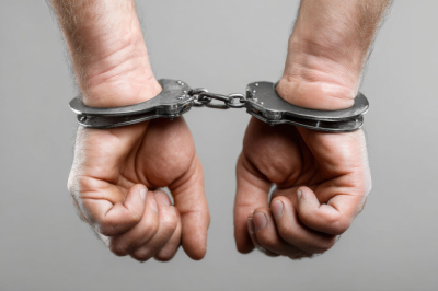 В Москве задержали студента, укравшего сейф с 5,7 млн рублей