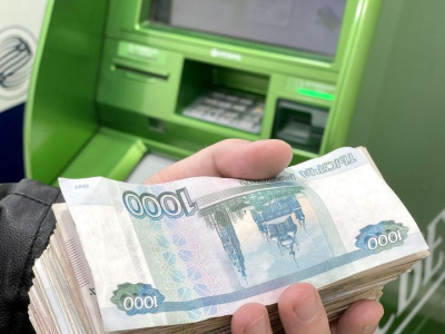 Спасая сбережения, отдал их мошенникам: в Челнах мужчина лишился миллиона