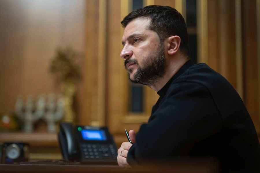 Politico: коррупционный скандал стал ударом по Зеленскому
