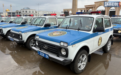 Полицейским вручили ключи от служебных машин