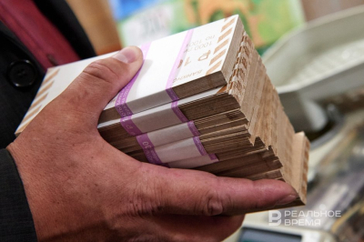 Майские праздники привели к ускоренному падению оборотов в бизнесе России