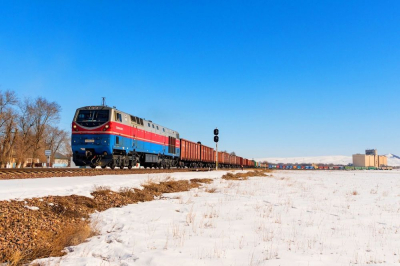 Поезд столкнулся с грузовиком на участке Бейнеу-Кульсары