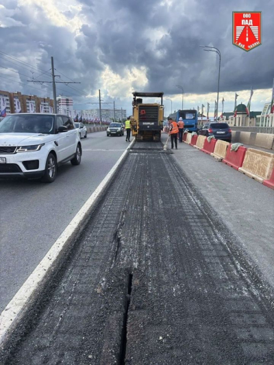 На Центральном мосту в Челнах продолжается ремонт продольного шва