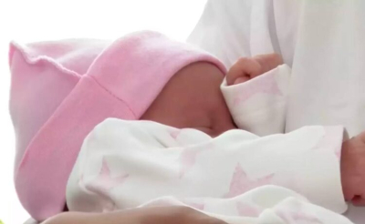 В Госдуме предложили повысить пенсионные баллы для родителей в декрете