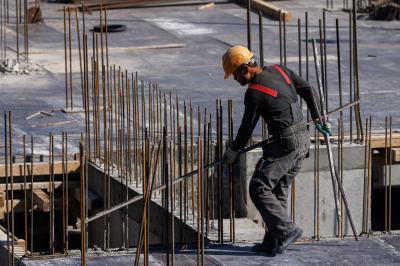 Володин: дефицит кадров в&nbsp;строительстве и&nbsp;ЖКХ нельзя закрывать мигрантами