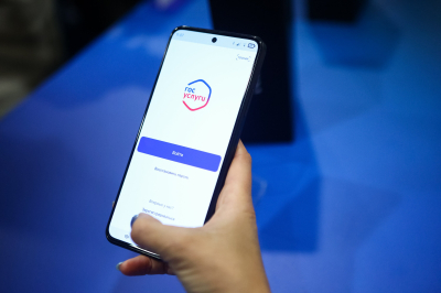 Россияне за границей столкнулись с перебоями в работе банковских сервисов