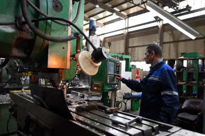 Садыр Жапаров поручил запустить производство отечественных беспилотников