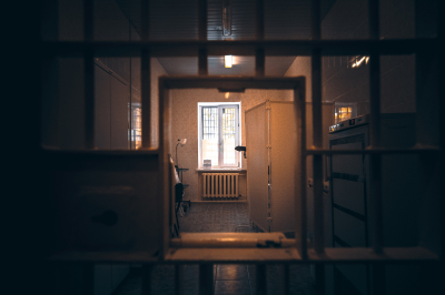 Super: возлюбленный звезды Comedy Women Сысоевой отсидел в тюрьме в США