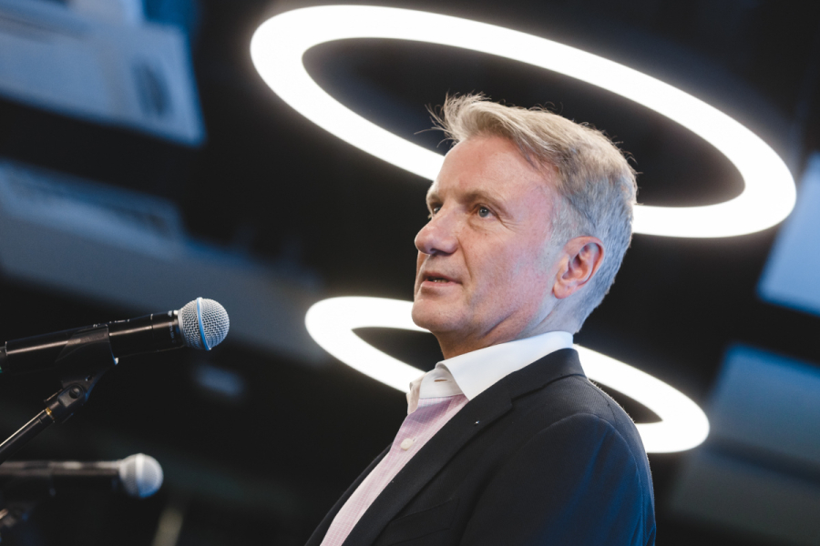 Греф рассказал Путину про рекордные дивиденды Сбера &ndash; 853 миллиарда рублей