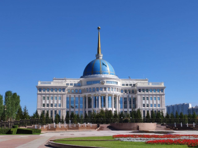 Президент подписал Закон, создающий Единый пакет медпомощи в Казахстане