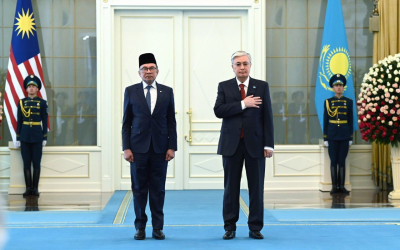 Президент встретился с премьер-министром Малайзии