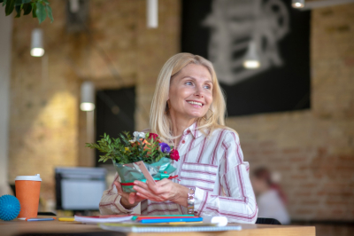 6 марта сокращенный день или нет? Как работаем накануне праздника, выходные