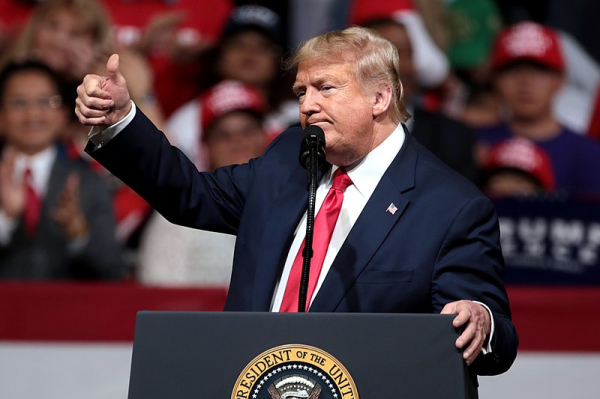 Трамп пошутил над стрельбой на званом вечере с его участием